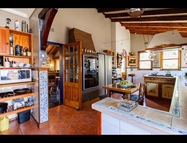 5 BEDROOM HOUSE FOR SALE IN MONDEOR